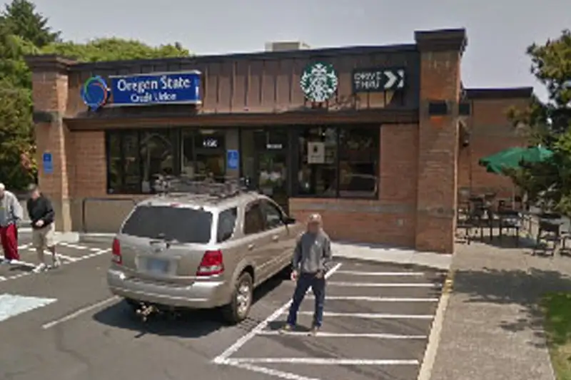 Lincoln city Starbucks
