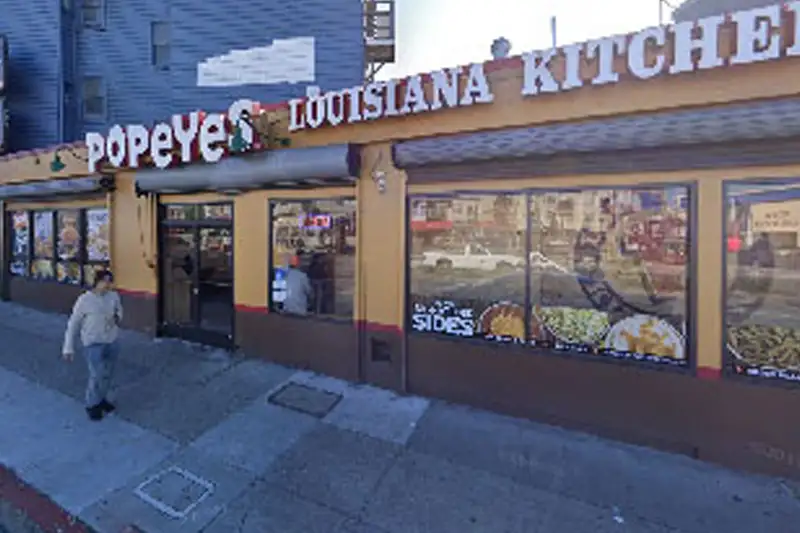 Popeyes chicken mission street