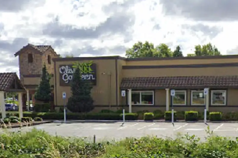 Olive Garden, Eugene