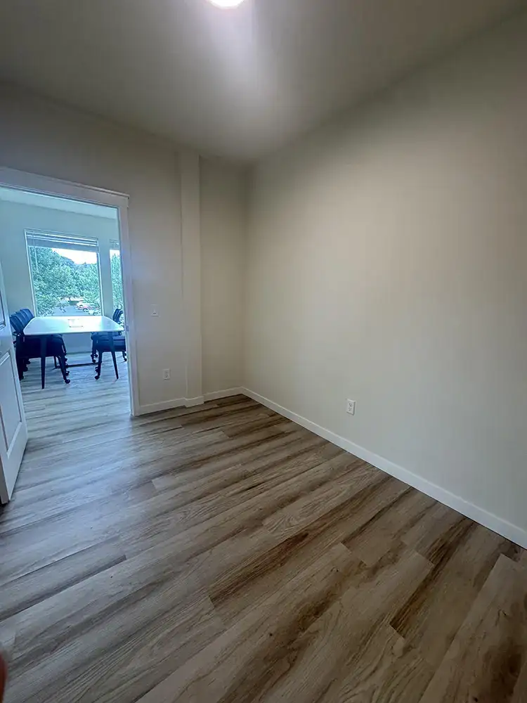 Anthonys Corner Interior 02
