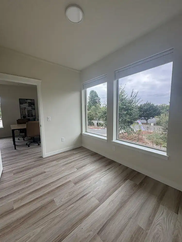 Anthonys Corner Interior 04