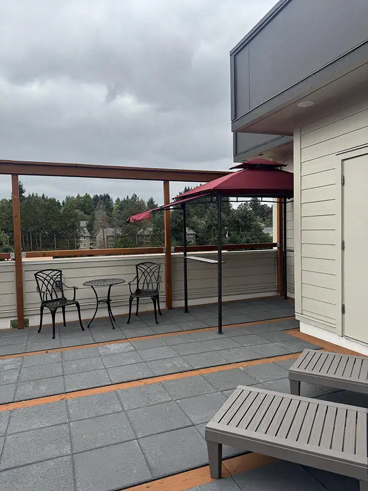 Anthonys Corner Outdoor Area 03