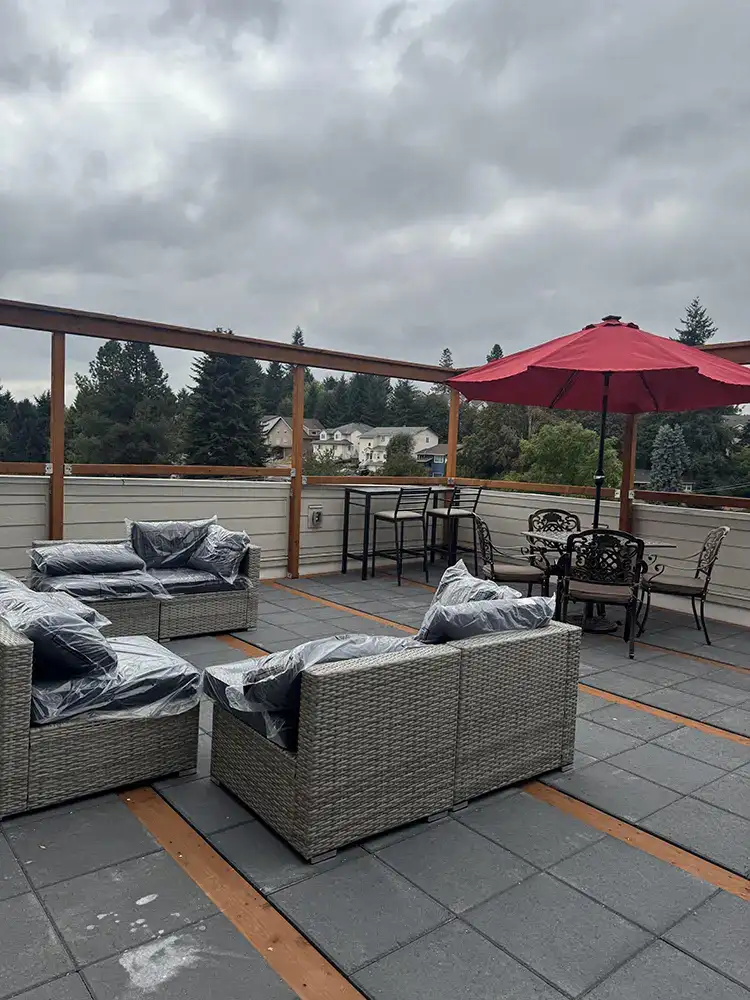 Anthonys Corner Outdoor Area 05