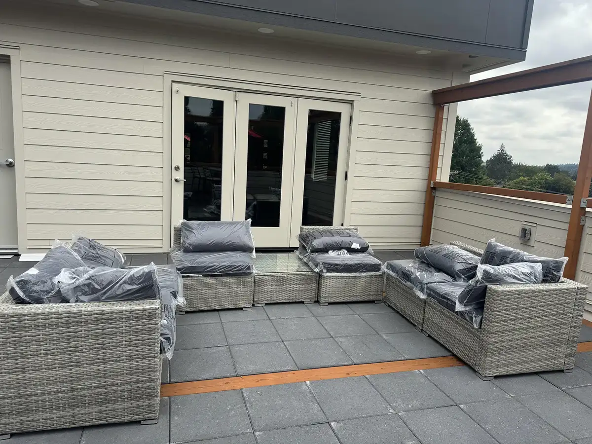 Anthonys Corner Outdoor Area 09