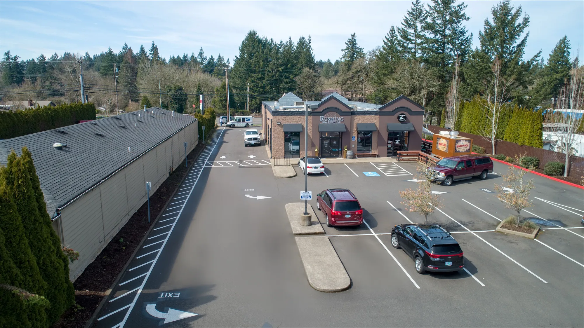 Rushing Commercial Crossing 01