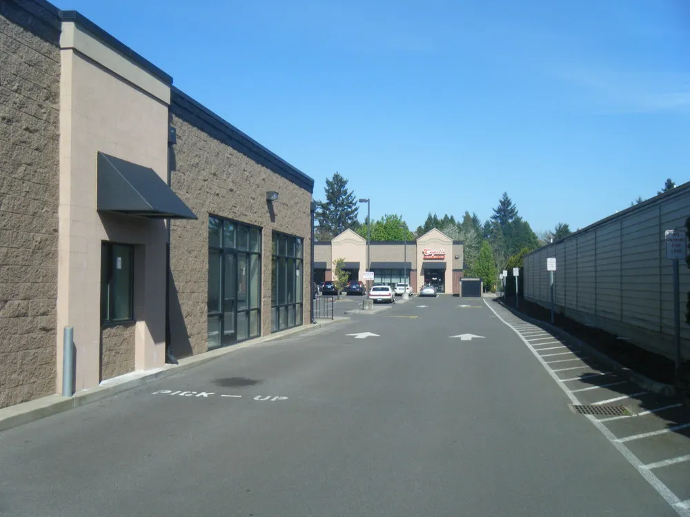 Rushing Commercial Crossing 02